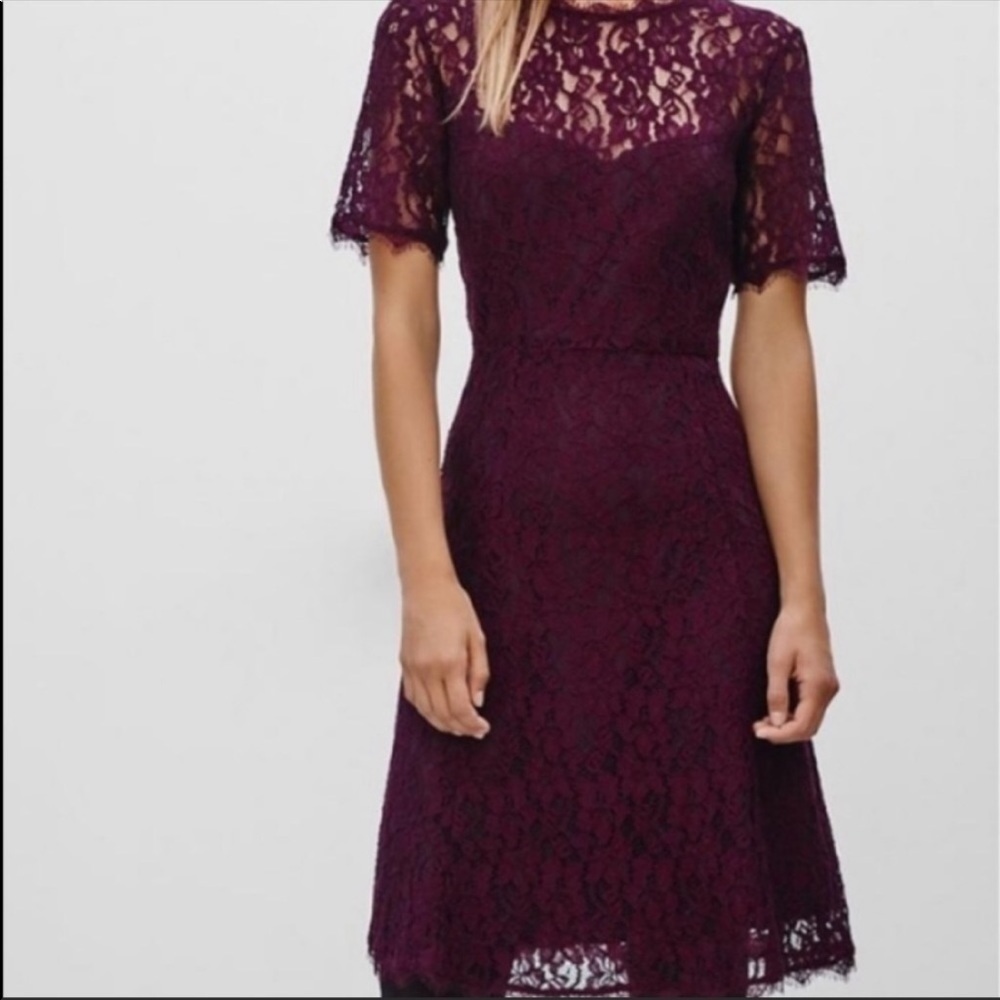 ARITIZIA BABATON LORNA MAROON LACE SHORT SLEEVE DRESS